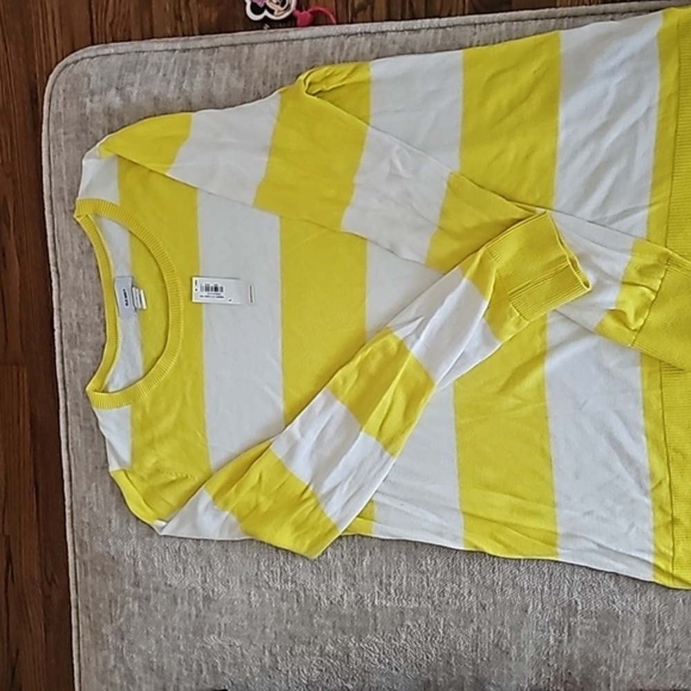 Yellow and White Old Navy Sweater